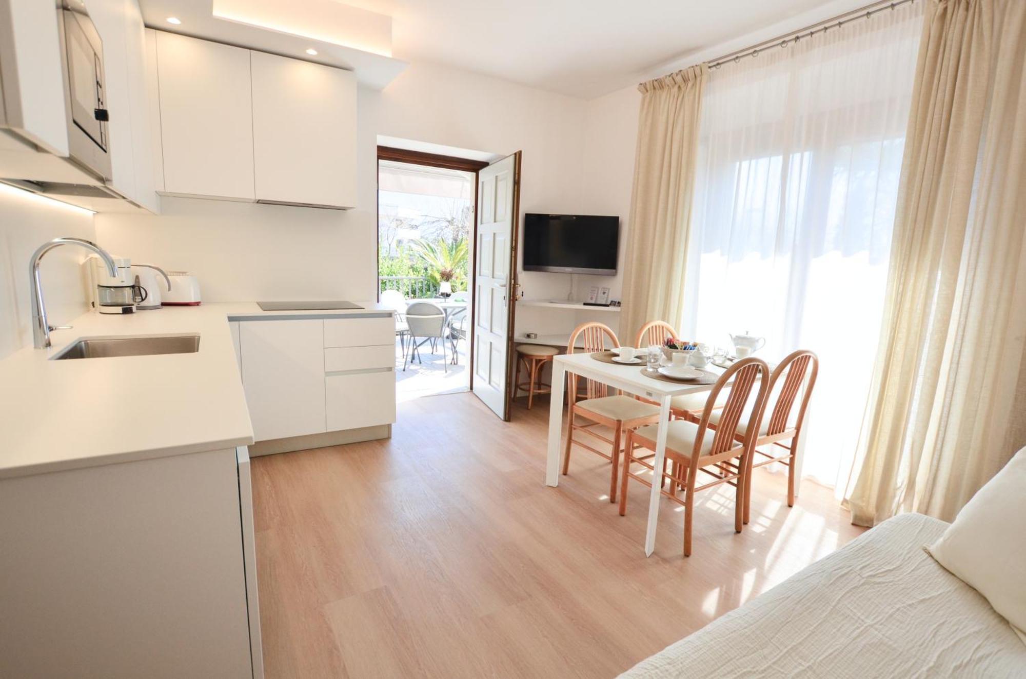 Villa Phoenix - Lake Apartments Riva del Garda Exterior foto